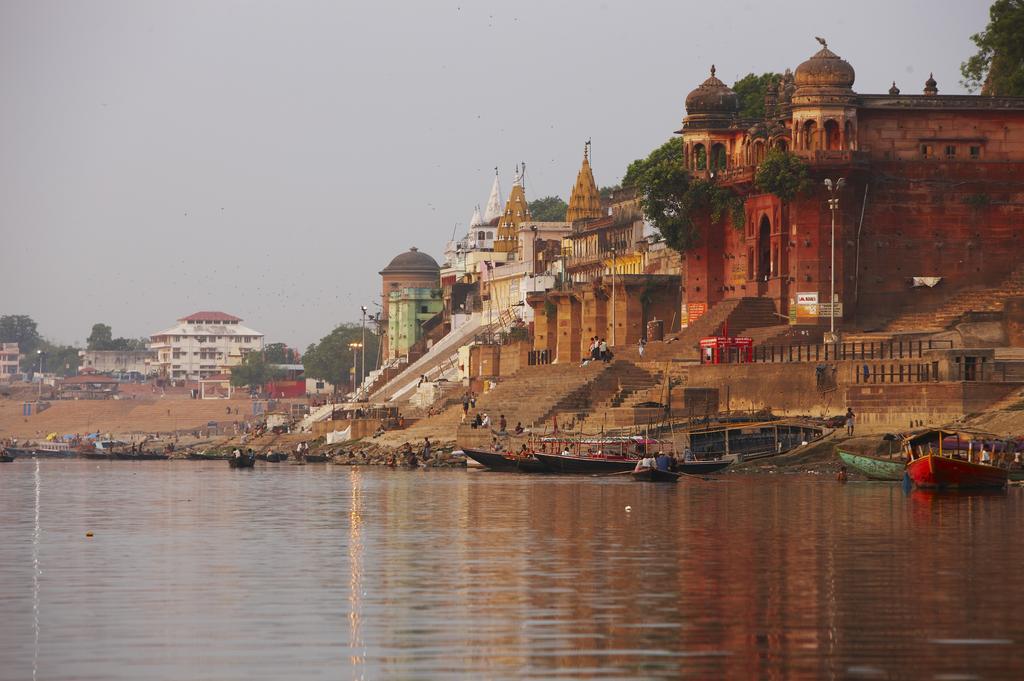Taj Nadesar Palace Benares Buitenkant foto