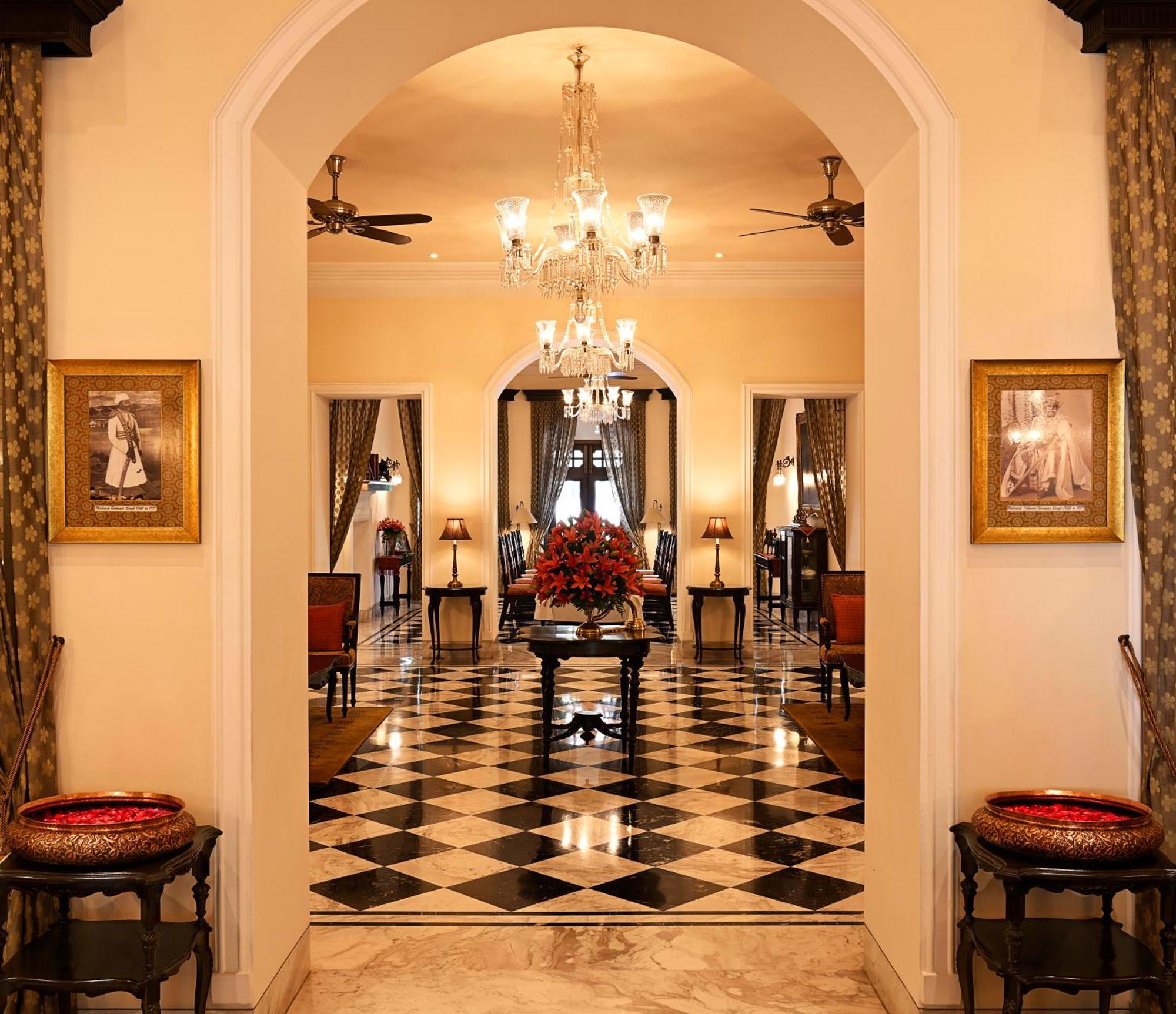 Taj Nadesar Palace Benares Buitenkant foto